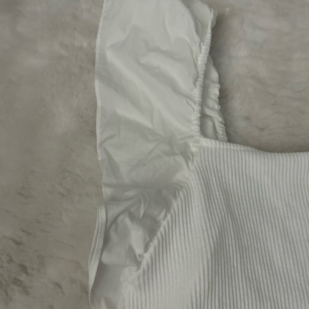 White Ruffle Sleeve Tank! NWT! - Picture 2 of 3